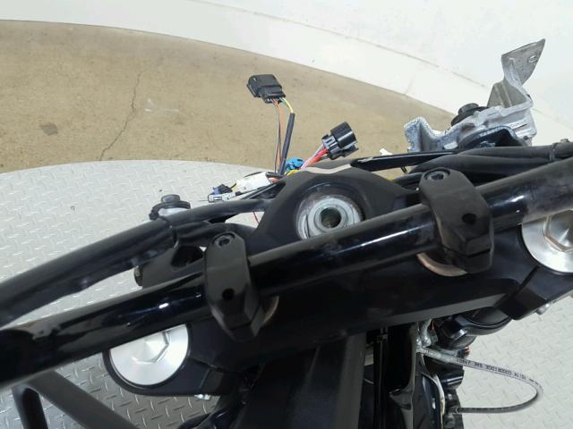 5VPDB36N5G3046904 - 2016 VICTORY MOTORCYCLES CROSS COUN WHITE photo 10