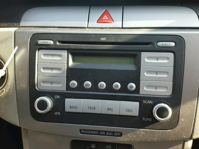 WVWAK73CX6E056178 - 2006 VOLKSWAGEN PASSAT SILVER photo 9