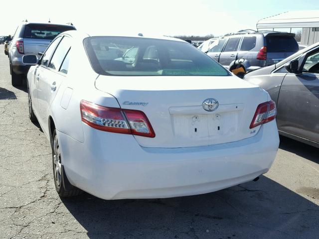 JTNBF3EK0B3012228 - 2011 TOYOTA CAMRY BASE WHITE photo 3