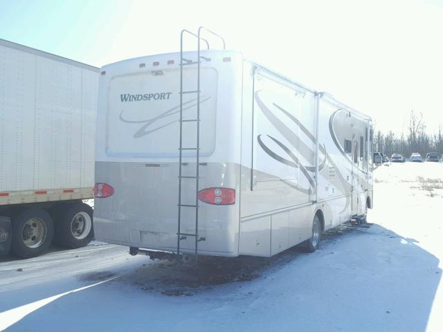 1F6NF53Y960A04109 - 2006 THOR CAMPER WHITE photo 4