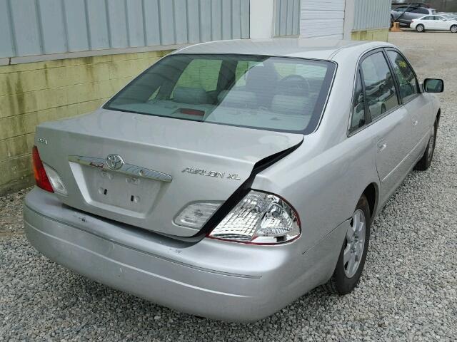 4T1BF28B8YU002717 - 2000 TOYOTA AVALON XL GRAY photo 4