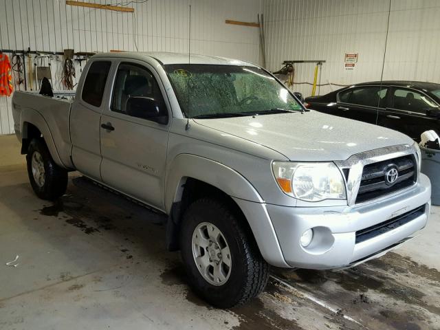 5TEUU42N98Z480380 - 2008 TOYOTA TACOMA ACC SILVER photo 1