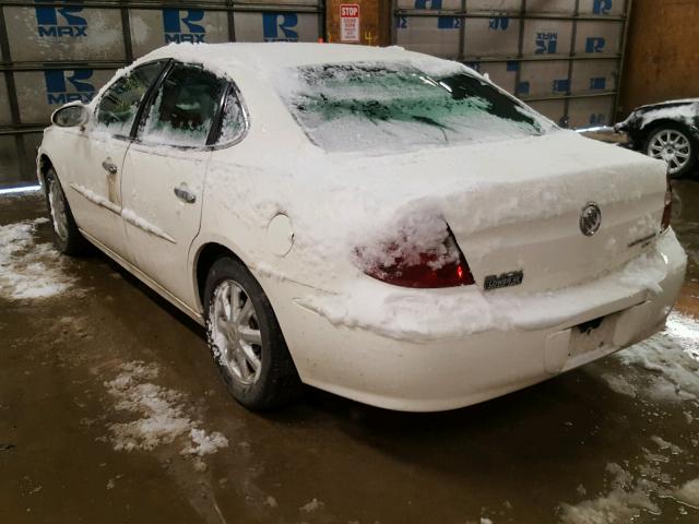 2G4WD532351317707 - 2005 BUICK LACROSSE C WHITE photo 3