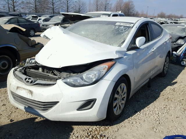 5NPDH4AE7BH021087 - 2011 HYUNDAI ELANTRA GL WHITE photo 2