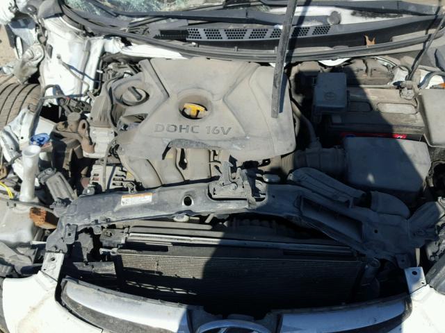 5NPDH4AE7BH021087 - 2011 HYUNDAI ELANTRA GL WHITE photo 7