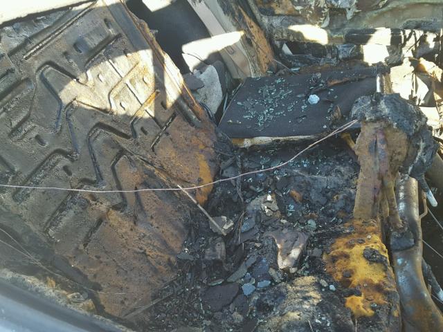 2G2WP552881110523 - 2008 PONTIAC GRAND PRIX BURN photo 6