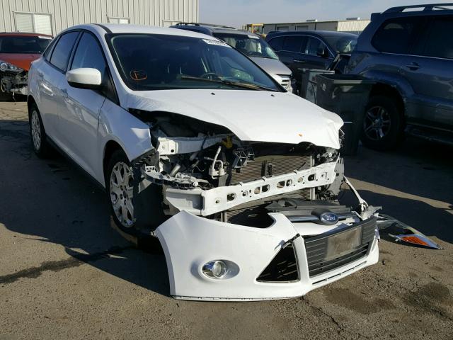 1FAHP3F24CL196753 - 2012 FORD FOCUS SE WHITE photo 1