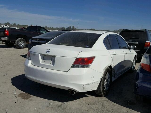 1HGCP2F46AA122034 - 2010 HONDA ACCORD LXP WHITE photo 4