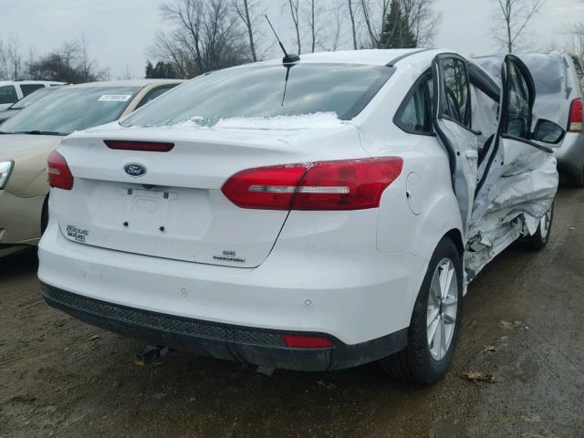 1FADP3F21GL301219 - 2016 FORD FOCUS SE WHITE photo 4