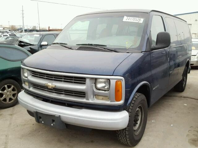 1GAGG25R311209184 - 2001 CHEVROLET EXPRESS G2 BLUE photo 2