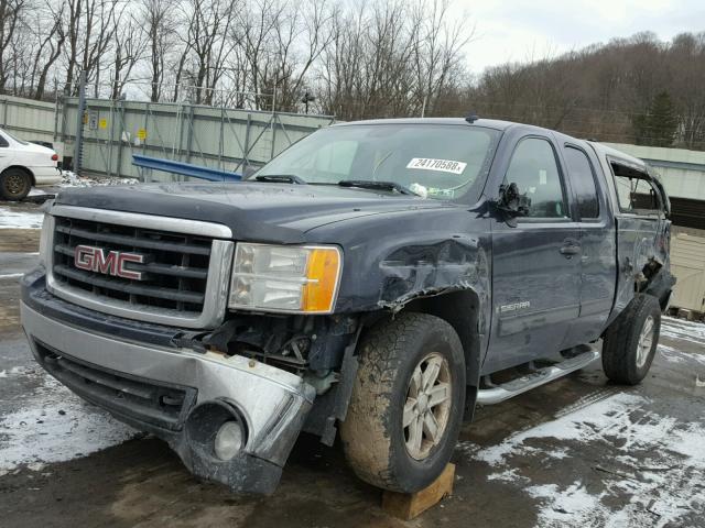 1GTEK19J27Z586322 - 2007 GMC NEW SIERRA BLUE photo 2