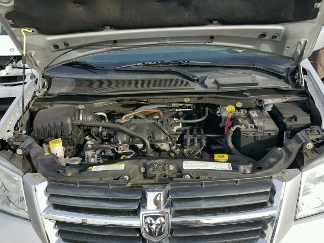 2D4RN5D10AR247294 - 2010 DODGE GRAND CARA SILVER photo 7