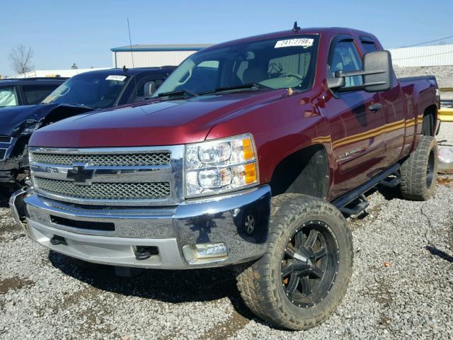 1GCRKSE71DZ137839 - 2013 CHEVROLET SILVERADO MAROON photo 2