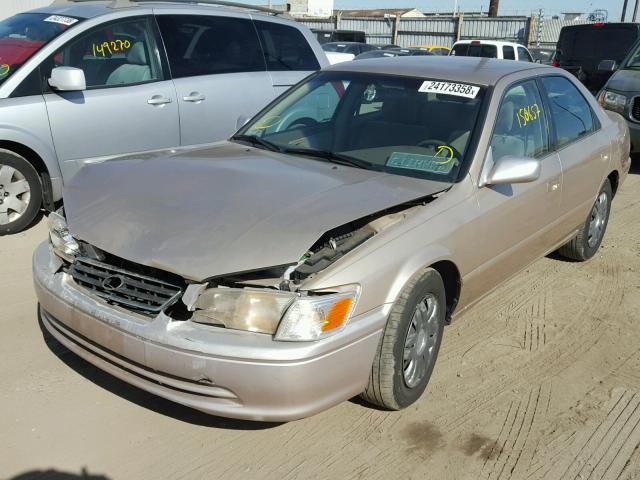 JT2BG22K8Y0505416 - 2000 TOYOTA CAMRY CE GOLD photo 2