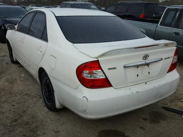 JTDBE32K730235669 - 2003 TOYOTA CAMRY LE WHITE photo 3