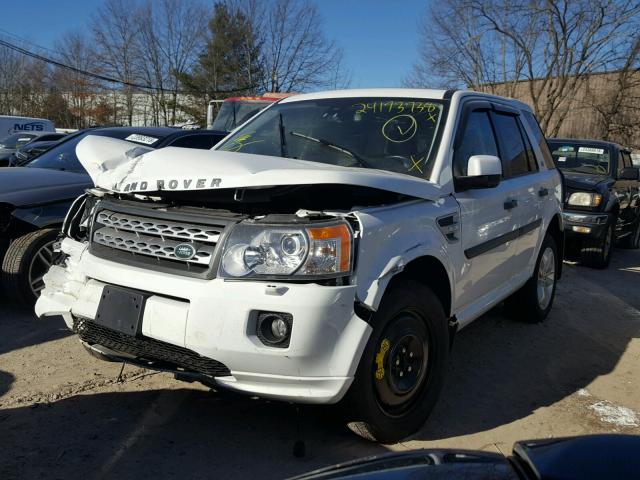 SALFR2BN6CH281398 - 2012 LAND ROVER LR2 HSE WHITE photo 2
