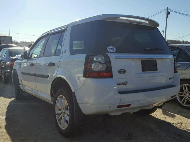 SALFR2BN6CH281398 - 2012 LAND ROVER LR2 HSE WHITE photo 3
