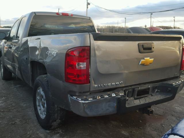 1GCRKSE70DZ170881 - 2013 CHEVROLET SILVERADO GRAY photo 9