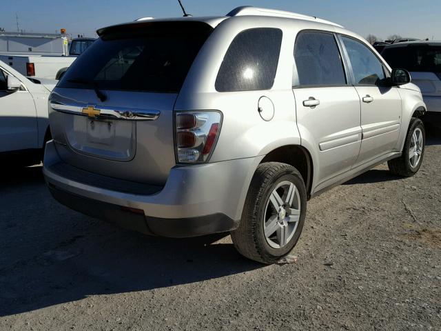 2CNDL33F386284717 - 2008 CHEVROLET EQUINOX LT SILVER photo 4