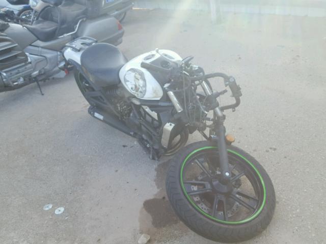 JKAENEB14FDA04304 - 2015 KAWASAKI EN650 B 白色 照片 1