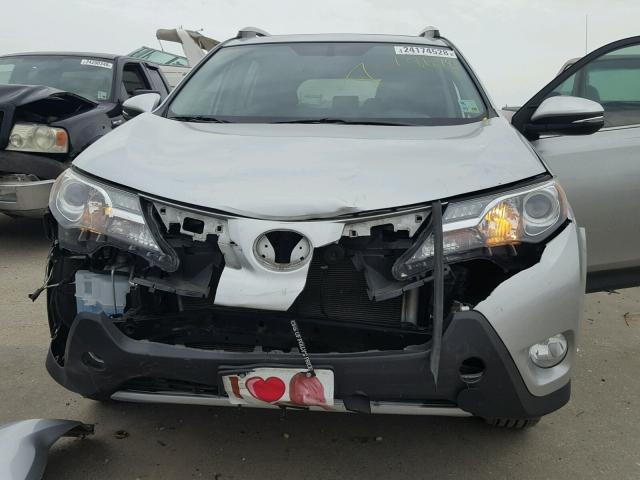 2T3WFREV3DW026210 - 2013 TOYOTA RAV4 XLE SILVER photo 7