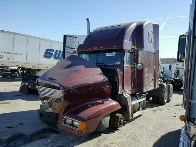 1FUYDSZB4YPA90193 - 2000 FREIGHTLINER CONVENTION MAROON photo 2