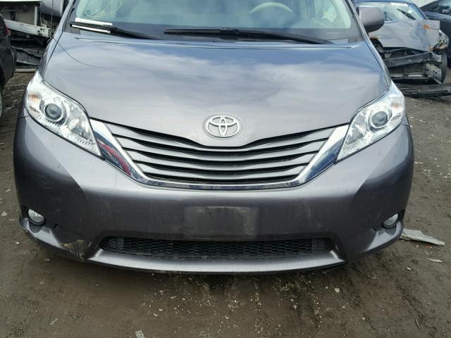 5TDYK3DC8ES428745 - 2014 TOYOTA SIENNA XLE GRAY photo 7