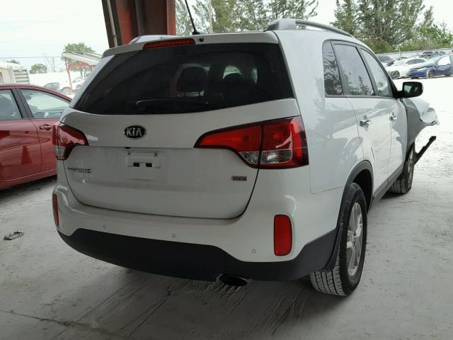 5XYKT3A6XFG564102 - 2015 KIA SORENTO LX WHITE photo 4