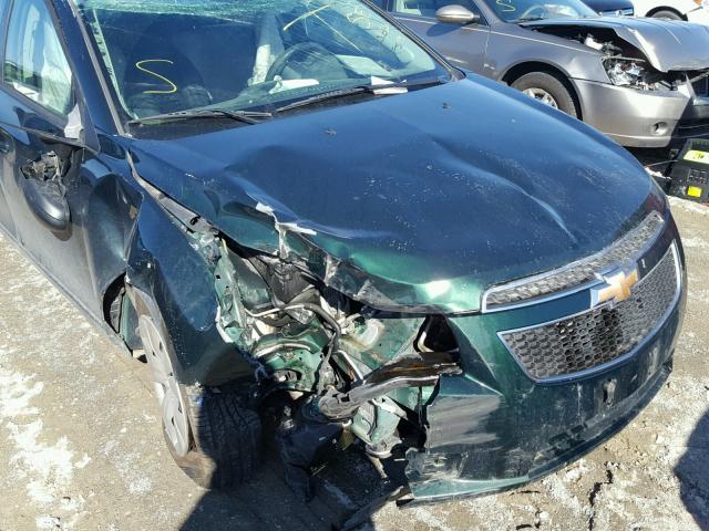 1G1PA5SH0E7138270 - 2014 CHEVROLET CRUZE LS GREEN photo 9