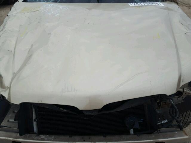 2CKDL63FX66152663 - 2006 PONTIAC TORRENT BEIGE photo 7