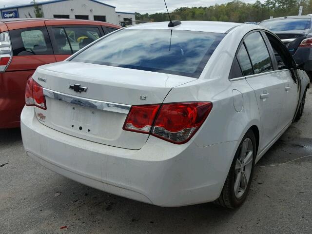 1G1PE5SB8F7165718 - 2015 CHEVROLET CRUZE LT WHITE photo 4