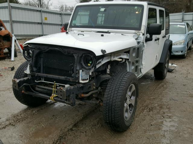 1C4BJWDG7DL678927 - 2013 JEEP WRANGLER U WHITE photo 2