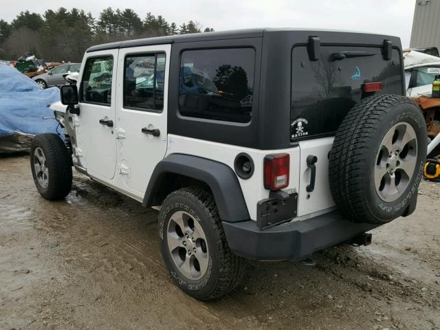 1C4BJWDG7DL678927 - 2013 JEEP WRANGLER U WHITE photo 3