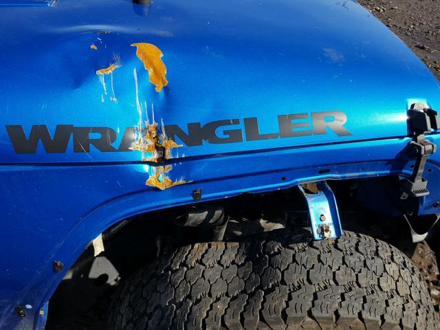 1C4HJWDG6GL139276 - 2016 JEEP WRANGLER U BLUE photo 9