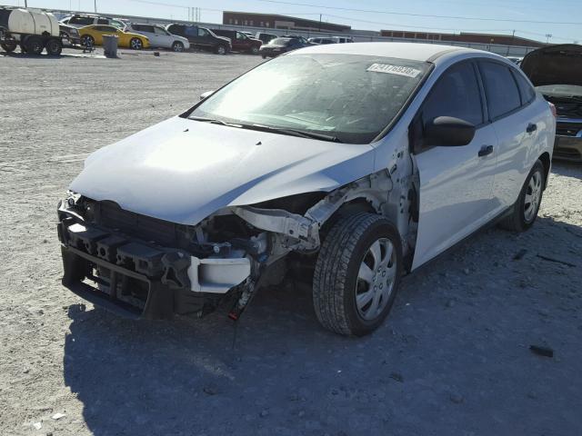 1FADP3E22EL440452 - 2014 FORD FOCUS S WHITE photo 2