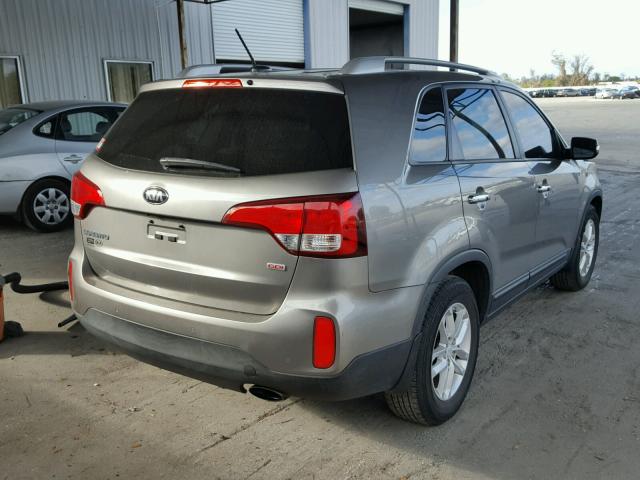 5XYKT3A68FG602507 - 2015 KIA SORENTO LX GRAY photo 4