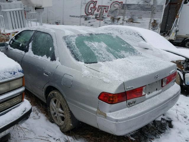 JT2BG28K910561264 - 2001 TOYOTA CAMRY LE GRAY photo 3