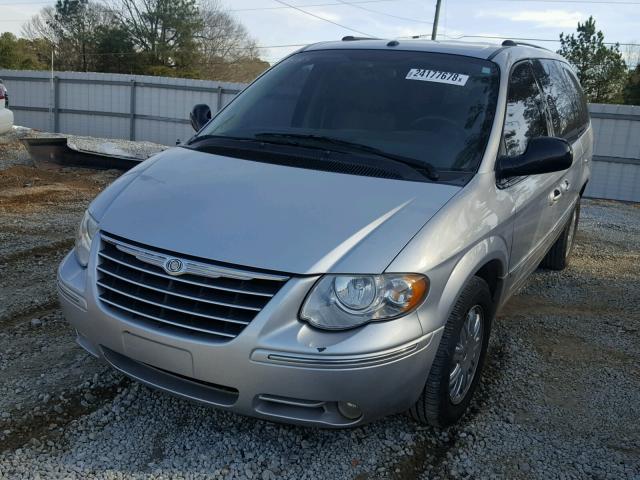 2A8GP64L77R194178 - 2007 CHRYSLER TOWN & COU SILVER photo 2