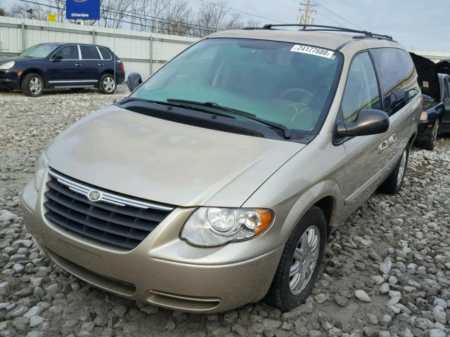 2A4GP54L46R721927 - 2006 CHRYSLER TOWN & COU GOLD photo 2