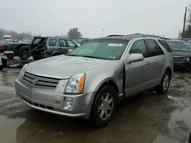 1GYEE637140186893 - 2004 CADILLAC SRX SILVER photo 2