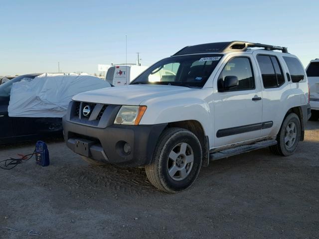 5N1AN08U66C552344 - 2006 NISSAN XTERRA OFF WHITE photo 2