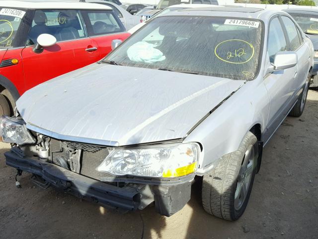 19UUA56972A010802 - 2002 ACURA 3.2TL TYPE SILVER photo 2