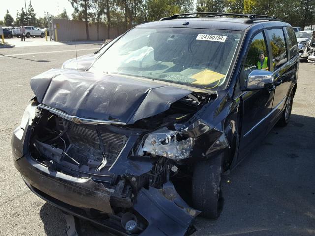 2A4RR5DX3AR436683 - 2010 CHRYSLER TOWN & COU BROWN photo 2