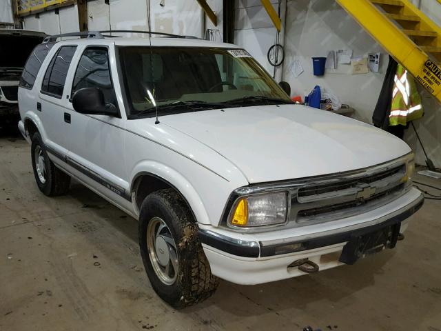 1GNDT13W4T2115232 - 1996 CHEVROLET BLAZER WHITE photo 1