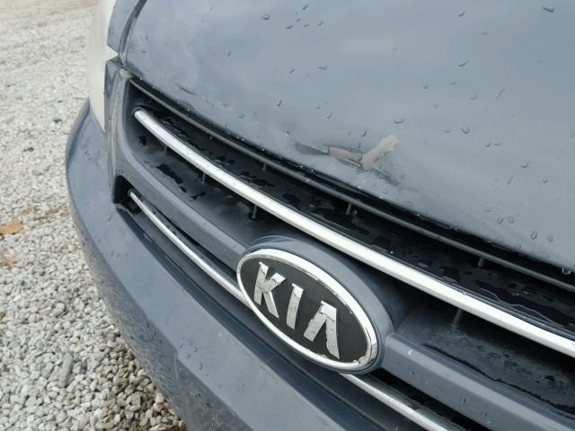 KNDMB233266038526 - 2006 KIA SEDONA EX BLUE photo 9