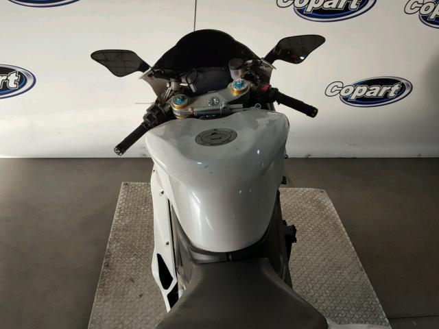 ZDM1XBLWX9B021679 - 2009 DUCATI 1198 BASE WHITE photo 5