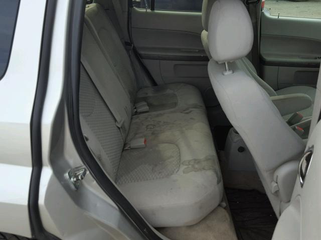 3GNDA13D18S612867 - 2008 CHEVROLET HHR LS 银色 照片 6