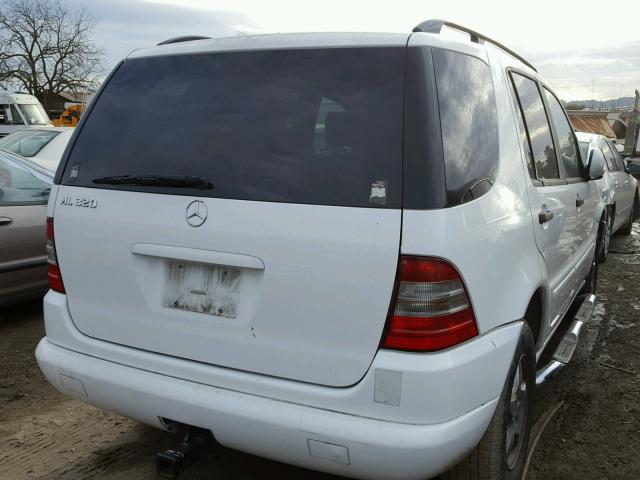 4JGAB54E9YA168075 - 2000 MERCEDES-BENZ ML 320 WHITE photo 4