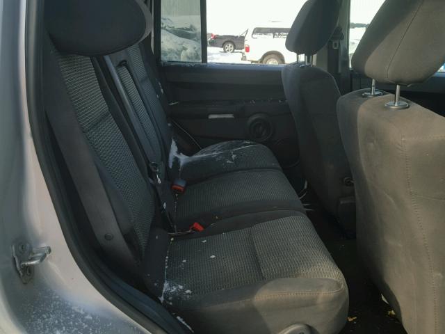 1J8HG48K38C146245 - 2008 JEEP COMMANDER ნაცრისფერი ფოტო 6