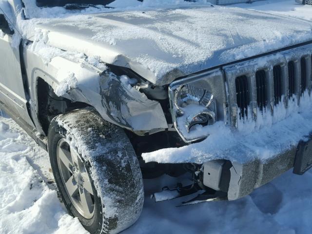 1J8HG48K38C146245 - 2008 JEEP COMMANDER ნაცრისფერი ფოტო 9